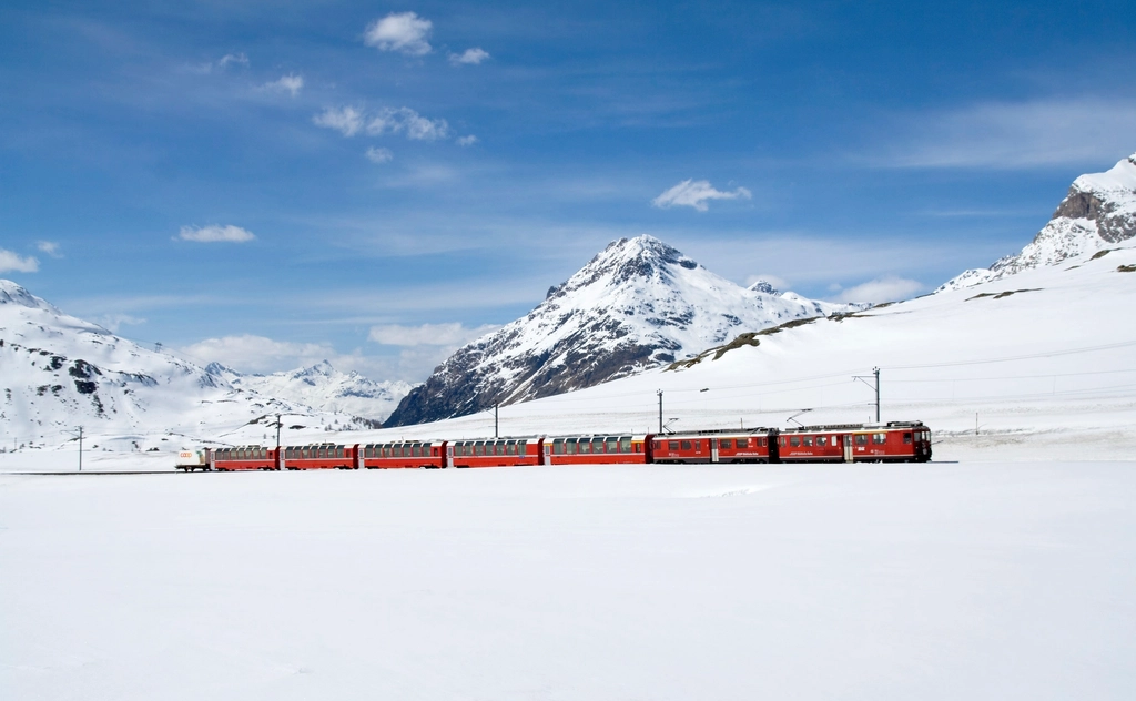 Bernina Express na neve